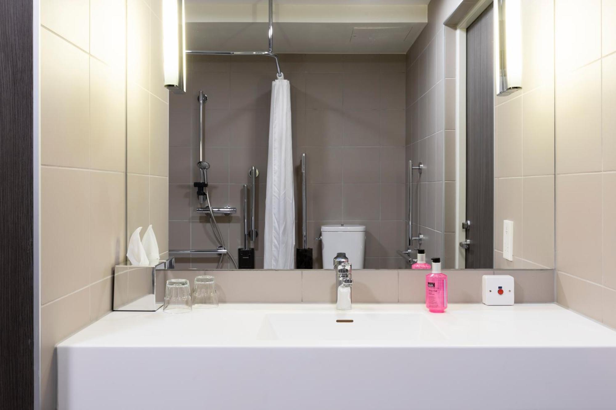 Moxy Stuttgart Feuerbach Hotel Kültér fotó