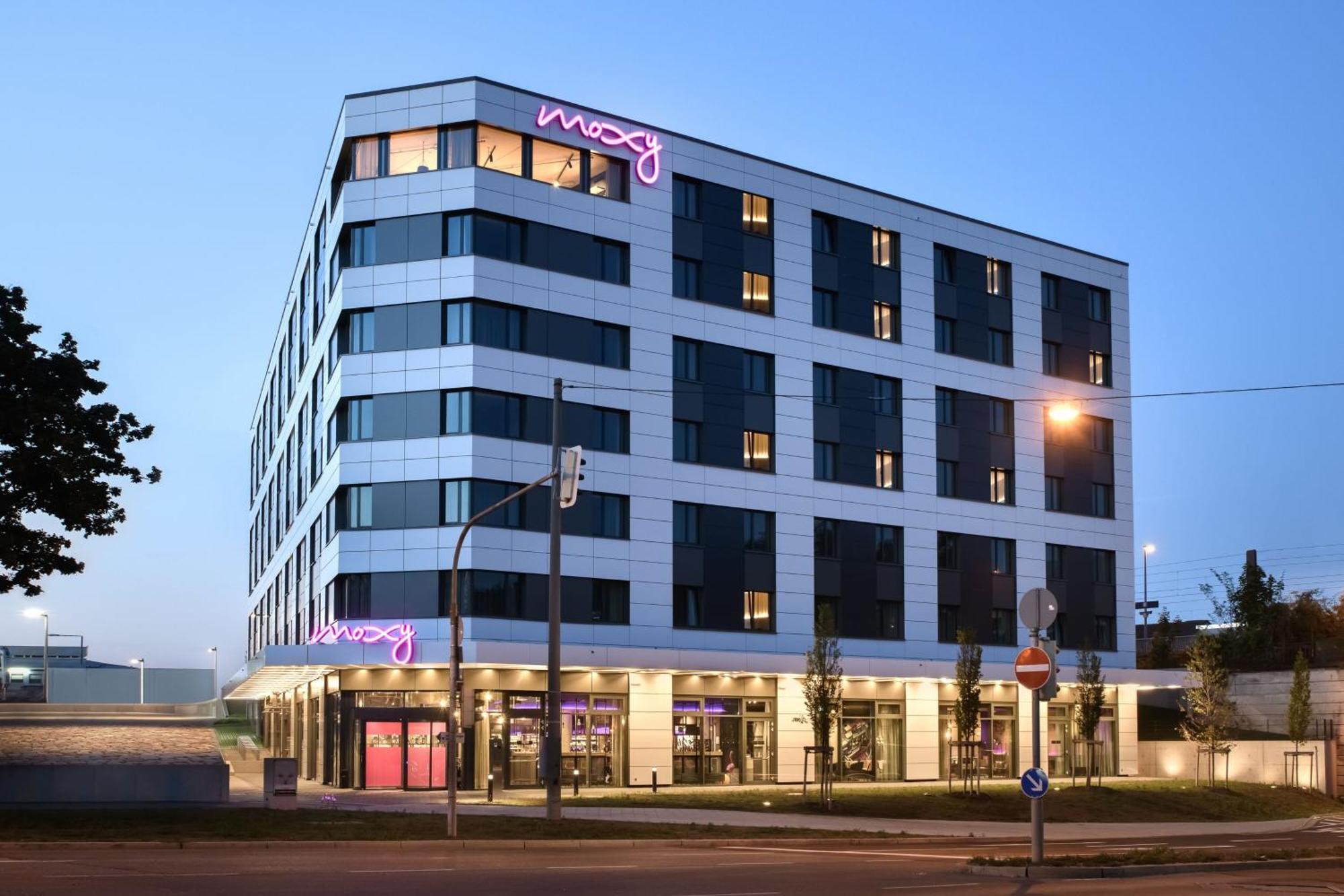 Moxy Stuttgart Feuerbach Hotel Kültér fotó