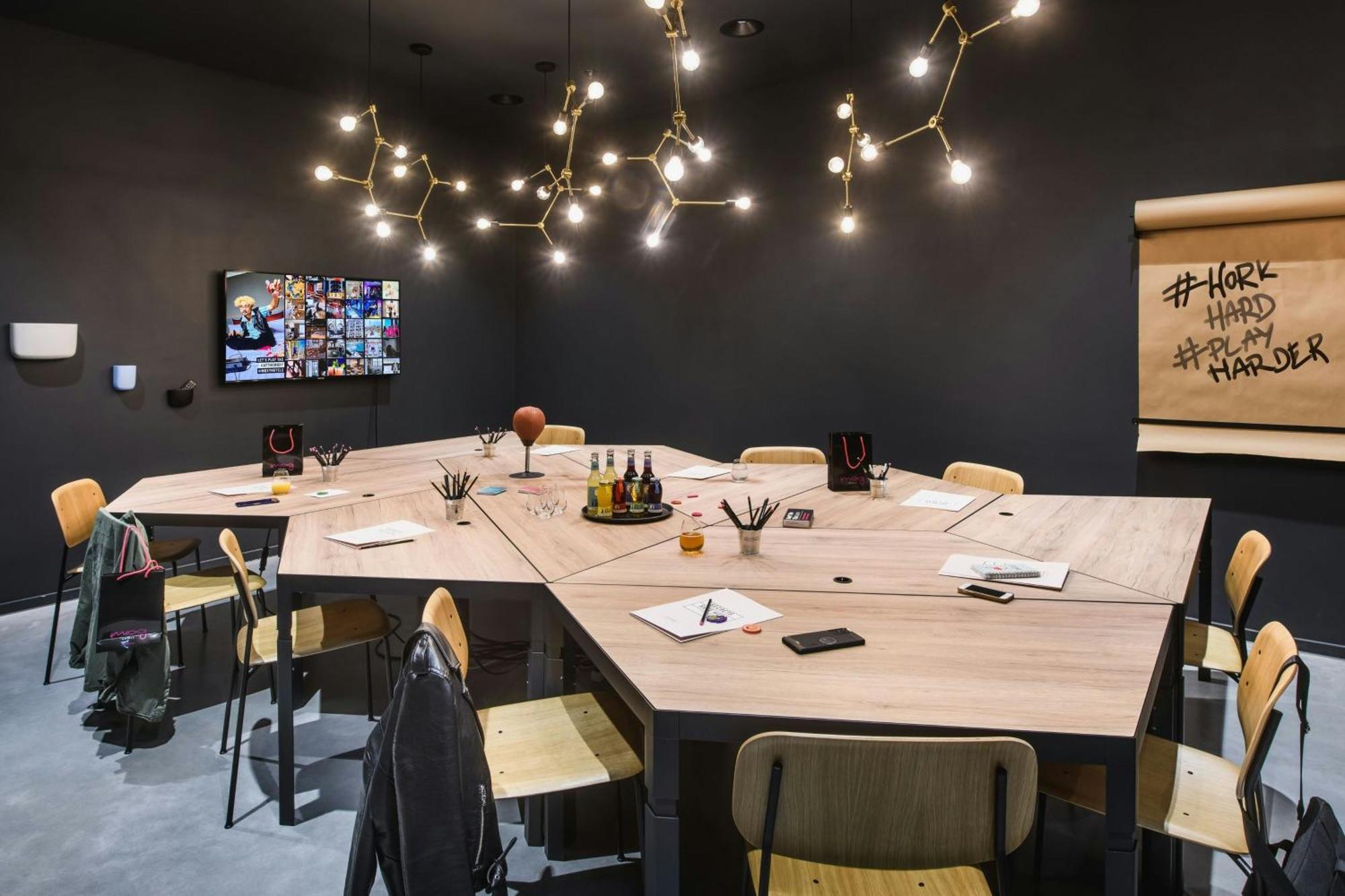 Moxy Stuttgart Feuerbach Hotel Kültér fotó